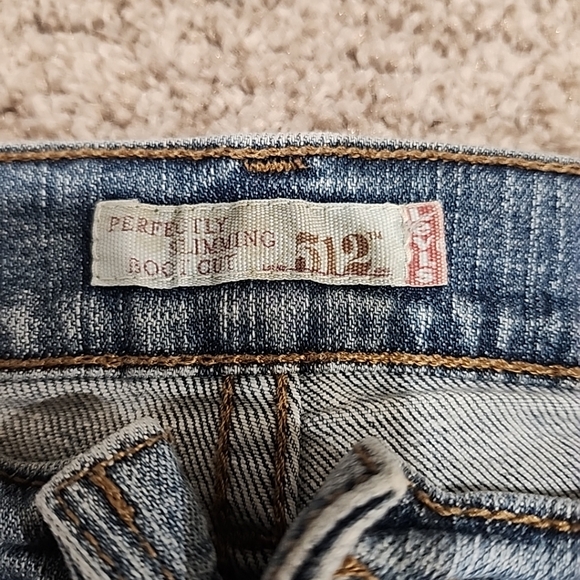 VTG Levi 512 Women's 12/Medium boocut jeans 30 in inseam - Picture 2 of 8